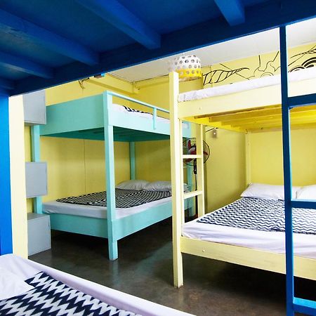 Go Surfari House Hostel Baler Luaran gambar