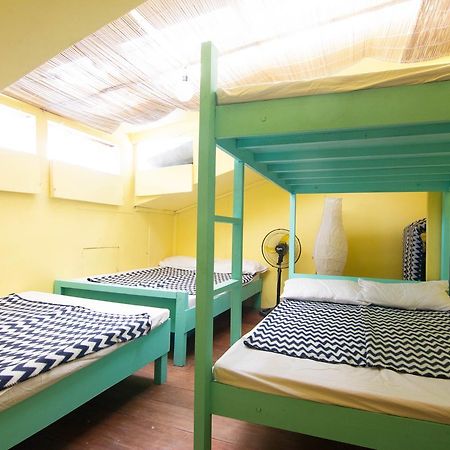 Go Surfari House Hostel Baler Luaran gambar