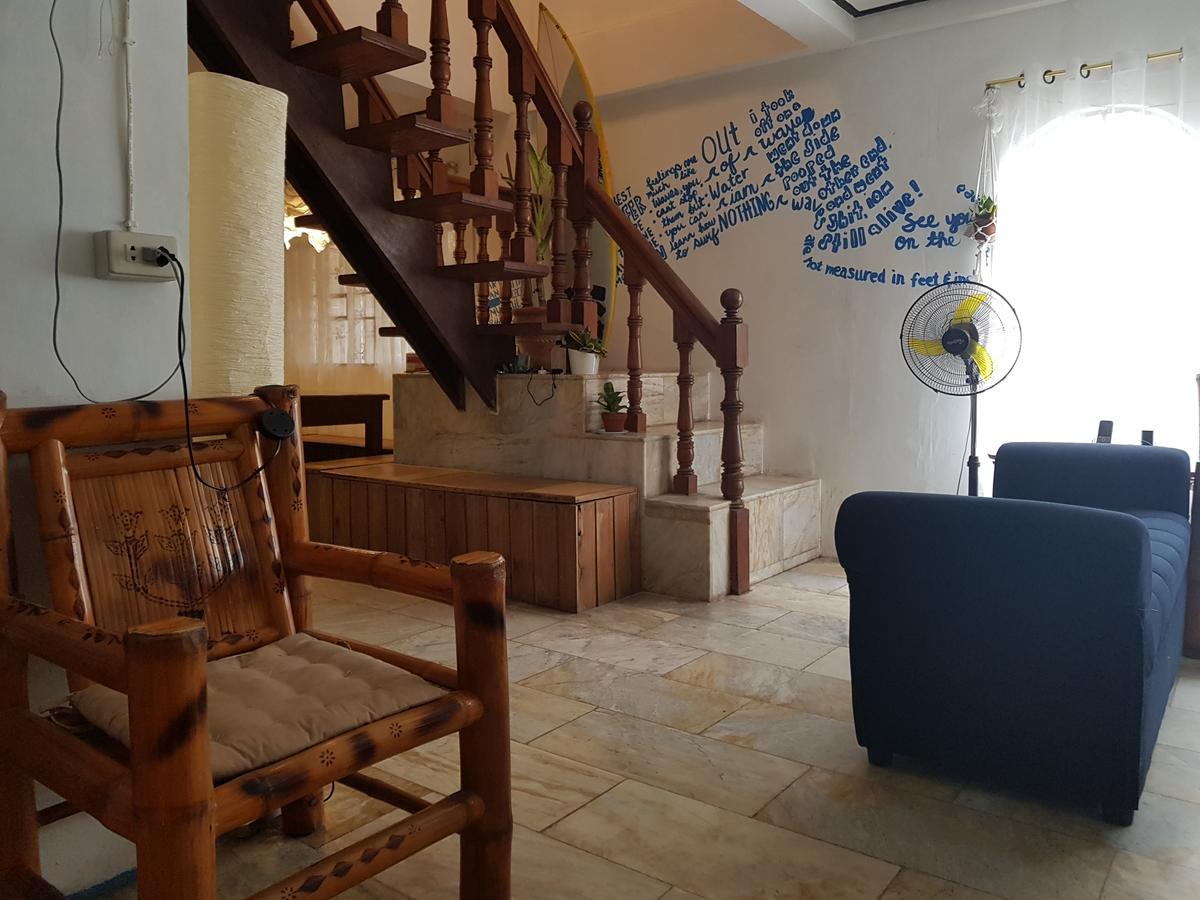 Go Surfari House Hostel Baler Luaran gambar