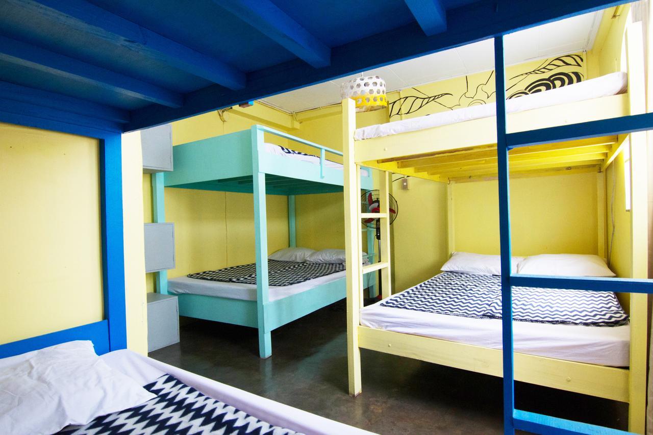 Go Surfari House Hostel Baler Luaran gambar