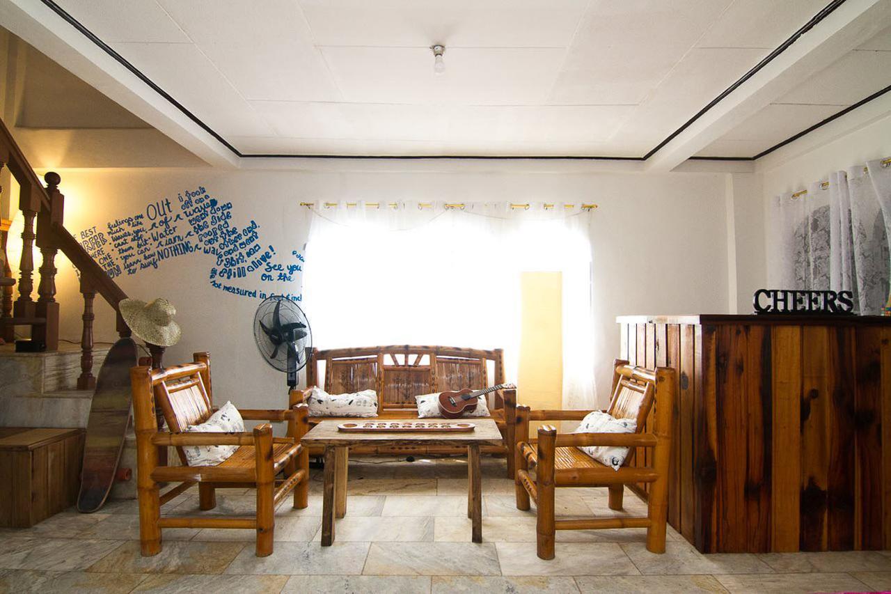 Go Surfari House Hostel Baler Luaran gambar