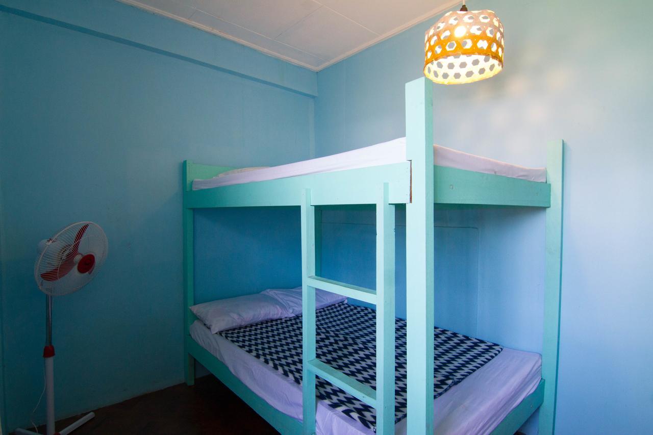 Go Surfari House Hostel Baler Luaran gambar