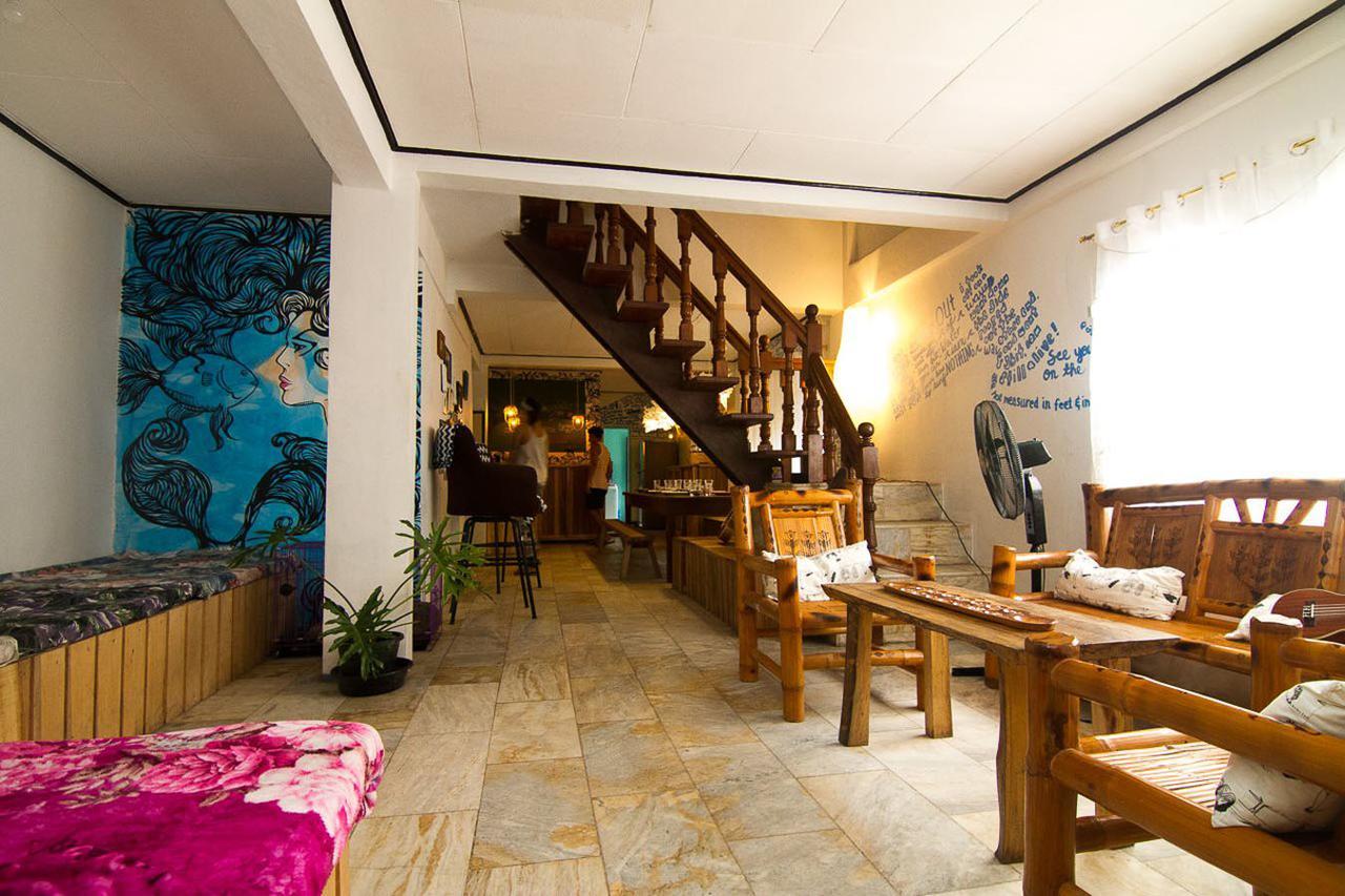 Go Surfari House Hostel Baler Luaran gambar